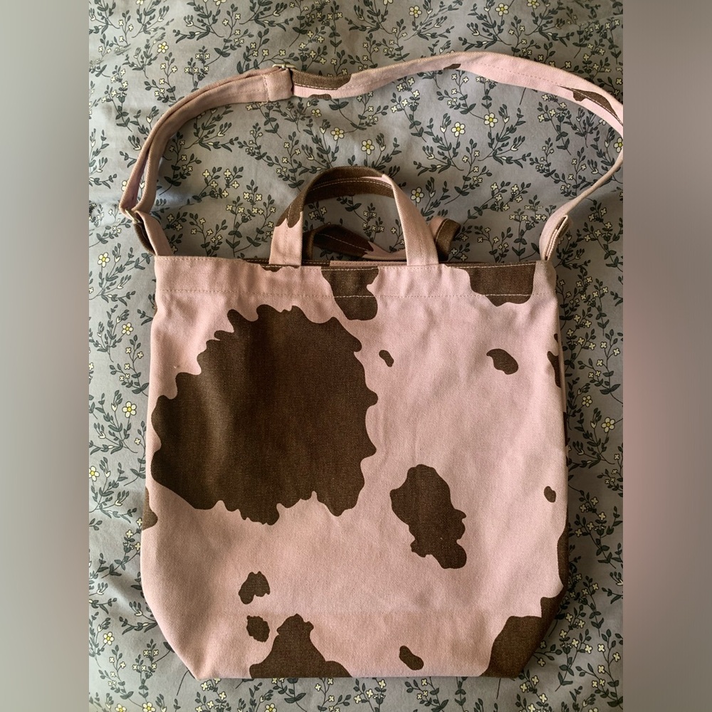 BAGGU purple cow print duck bag